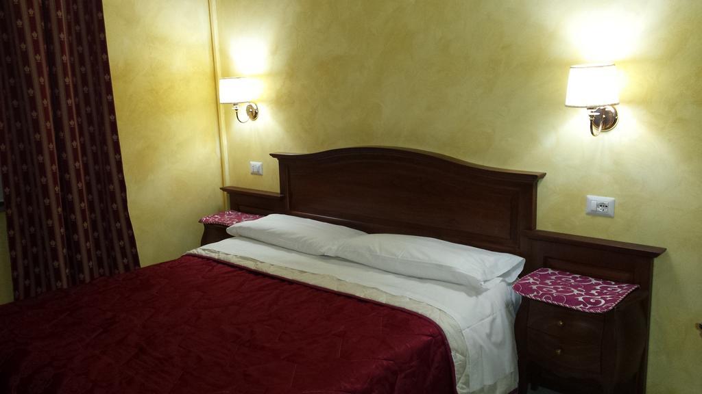 Bed and Breakfast Pitagora House Рим Екстер'єр фото